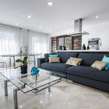 Appartamento Gorgeous 170 Sq.M. Penthouse With Sea View Terraces Benalmádena Esterno foto