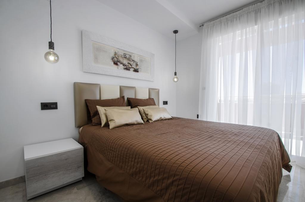 Appartamento Gorgeous 170 Sq.M. Penthouse With Sea View Terraces Benalmádena Esterno foto