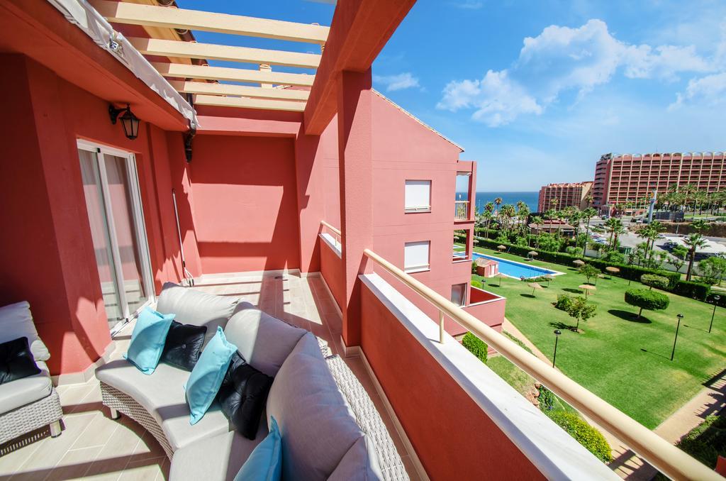 Appartamento Gorgeous 170 Sq.M. Penthouse With Sea View Terraces Benalmádena Esterno foto