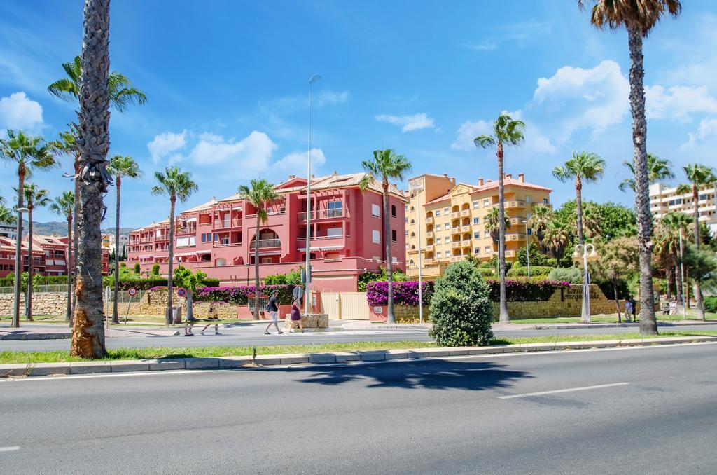 Appartamento Gorgeous 170 Sq.M. Penthouse With Sea View Terraces Benalmádena Esterno foto