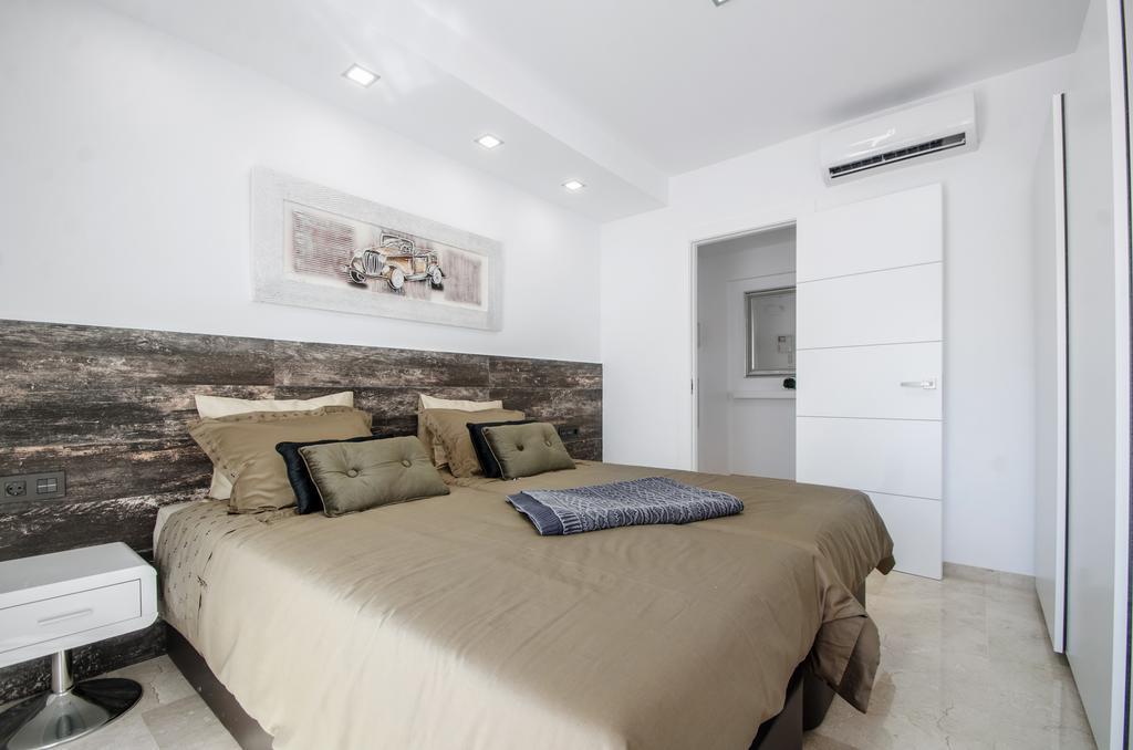 Appartamento Gorgeous 170 Sq.M. Penthouse With Sea View Terraces Benalmádena Esterno foto