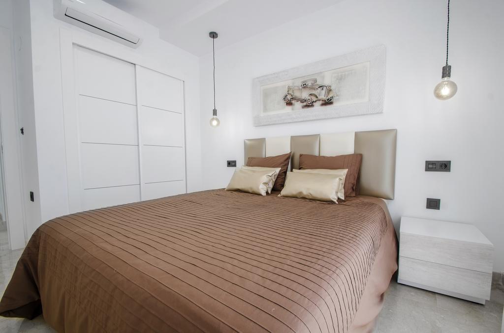 Appartamento Gorgeous 170 Sq.M. Penthouse With Sea View Terraces Benalmádena Esterno foto